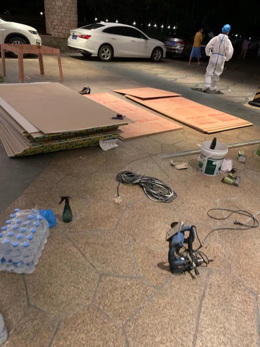 英国旅游团在中国三亚被铁拳现场共匪娼妓·马迎新·丸崽英国旅游团在中国三亚被铁拳现场共匪娼妓·马迎新·丸崽