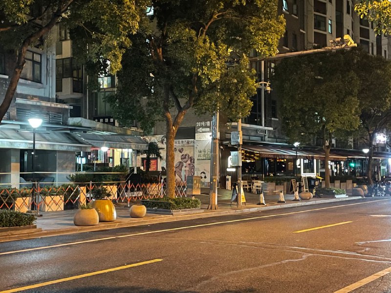 上海猪惨遭铁拳封控，只能说 谁让支那人都不团结呢，大家都苦吧上海猪惨遭铁拳封控，只能说 谁让支那人都不团结呢，大家都苦吧