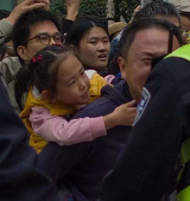 上海市民抗议的一幕