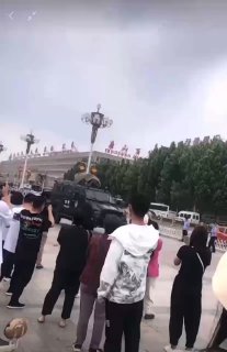 这是 在唐山游行了吗？  抓几个小混混至于这么大张旗鼓吗投稿By