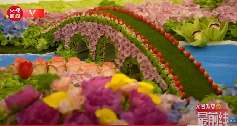 习近平与基辛格午餐会布置 “百岁老人百寿桃”、“友谊之桥”、“历史长河”习近平与基辛格午餐会布置 “百岁老人百寿桃”、“友谊之桥”、“历史长河”