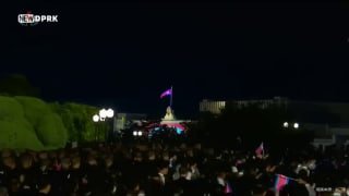 乐，朝鲜国庆74周年晚会现场，无一人戴口罩看完请回答