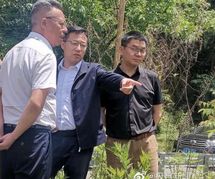 坚哥被发配边疆了赵立坚深入中老边界、中缅边界一线，赴西双版纳州勐腊县磨憨镇、保山市腾冲市猴桥镇、怒江州泸水市片马镇等边境地区