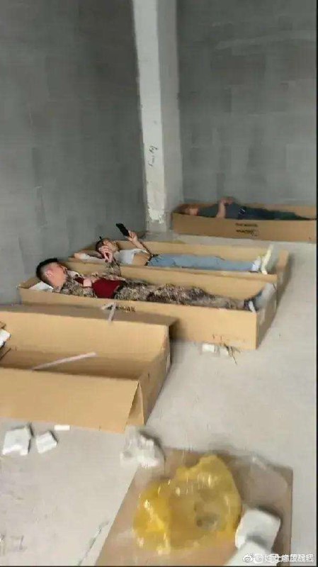 这一定不是习近平的中国，哪来的群众演员这一定不是习近平的中国，哪来的群众演员