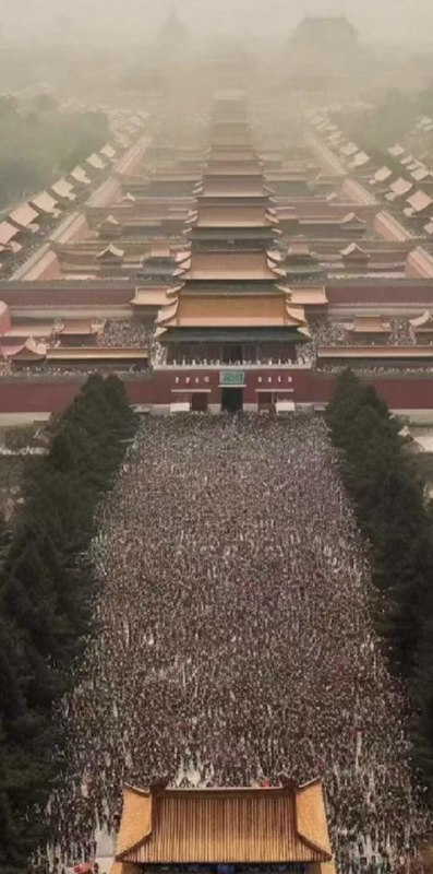 谁能告诉我，往年有这么宣传吗，我记得从4月份开始就天天宣传烧烤，中国强劲消费旅游，最近抖音微博知乎全都是旅游霸榜谁能告诉我，往年有这么宣传吗，我记得从4月份开始就天天宣传烧烤，中国强劲消费旅游，最近抖音微博知乎全都是旅游霸榜