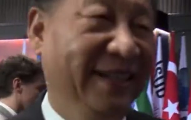 习近平责怪特鲁多把与他关于“人质”外交、人权等话题告诉记者