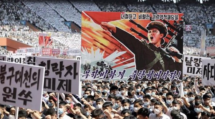 昨天，朝鲜举行“反美斗争”活动，超12万人参加昨天，朝鲜举行“反美斗争”活动，超12万人参加