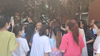 #反变专#六十运动山西大学商务学院学生示威抗议转设职本，聚众喊起『罢课』口号！