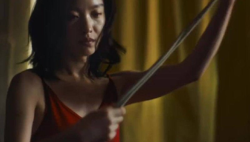 原定于11月1日上映的倪妮主演的带有SM捆绑情节的电影《 捆绑上天堂 》被悄悄撤档，目前该电影 已经没有预告片和上映资讯，豆瓣条目下架，官博不再更新，相关话题被封禁