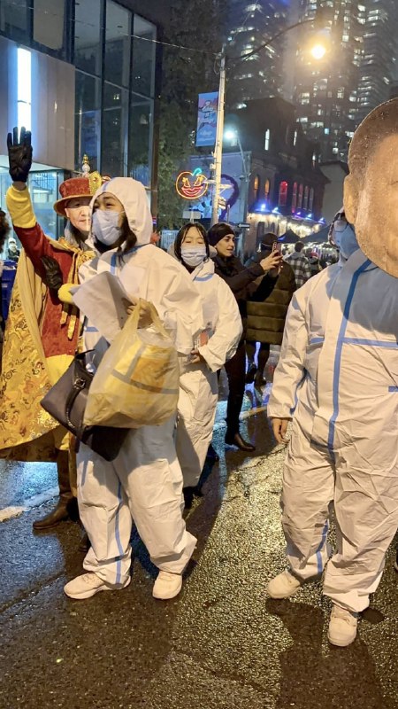 众所周知，万圣节是“万岁圣上”的意思 😁众所周知，万圣节是“万岁圣上”的意思 😁