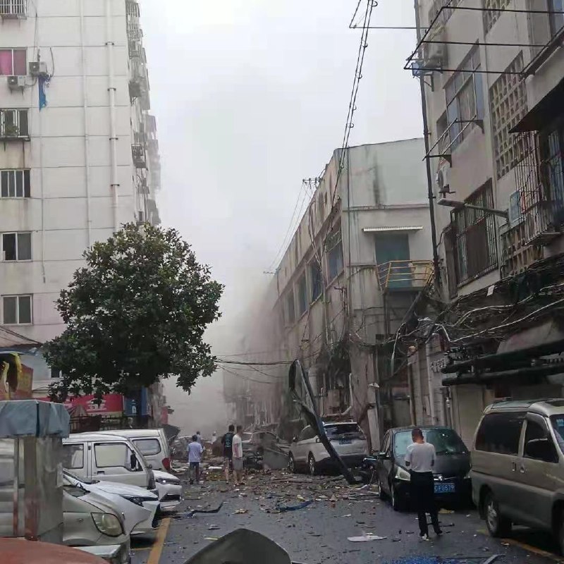 湖北十堰市张湾区艳湖小区在6月13日6时30分发生燃气爆炸，伤亡暂时不明党媒报导预测