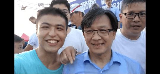 這就是親共的人By