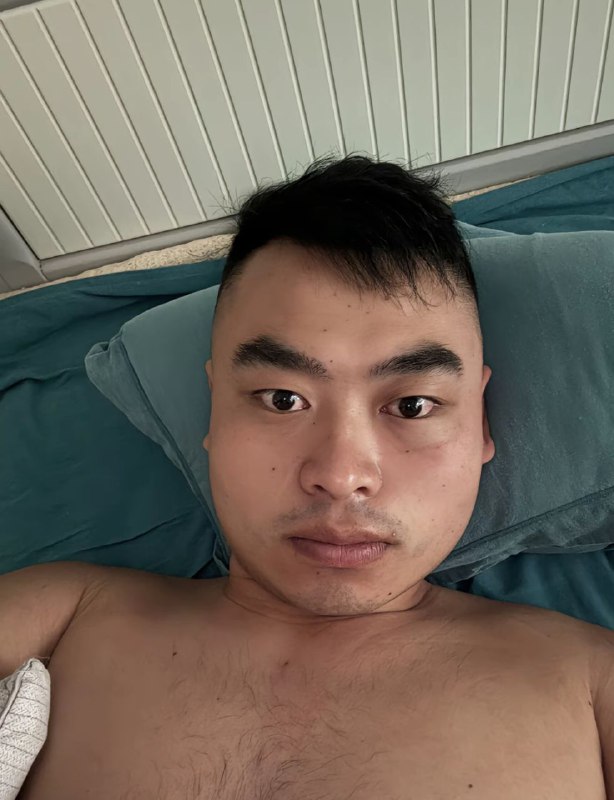 粉红满地找牙😎 匿