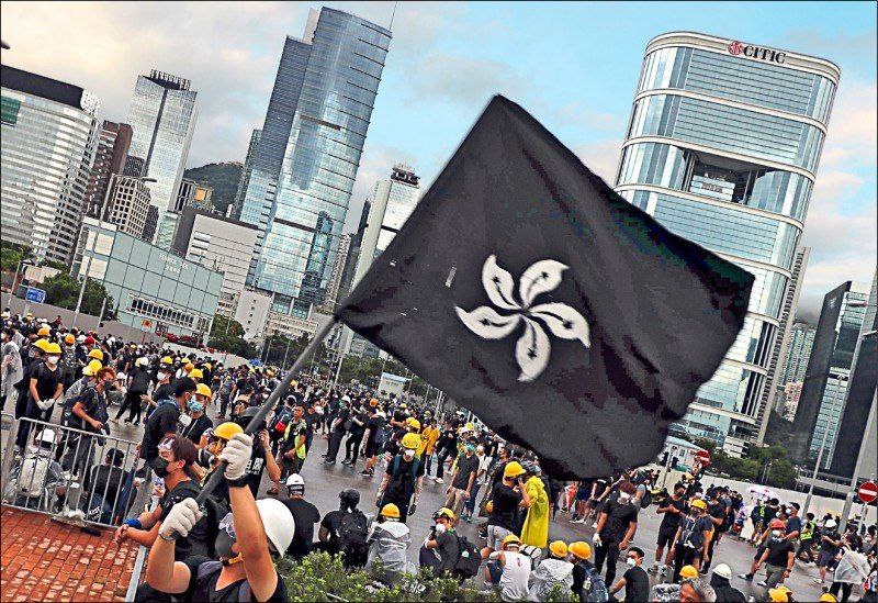 香港特区政府公然为颜色革命站台投稿By