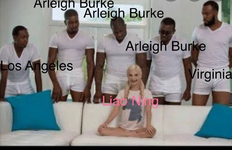 美三艘驱逐舰包围辽宁号 中国官方战狼沉默了南中国海当地时间4月16日，中国辽宁航母战斗群行驶至中沙大环礁西南位置，遭遇至少三艘美国阿利伯克级导弹驱逐舰近距离前后包夹