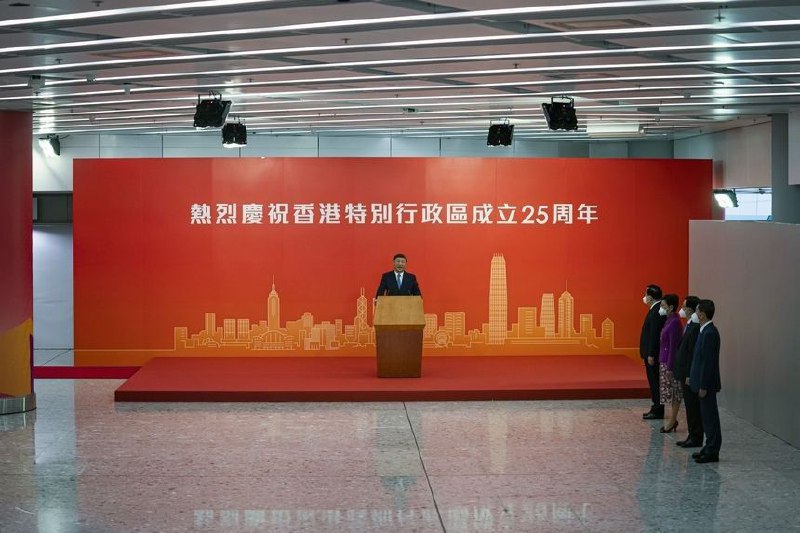 别的不说，咱们国家在维护领袖绝对权威、保护领袖绝对安全方面绝对是无可挑剔的！别的不说，咱们国家在维护领袖绝对权威、保护领袖绝对安全方面绝对是无可挑剔的！