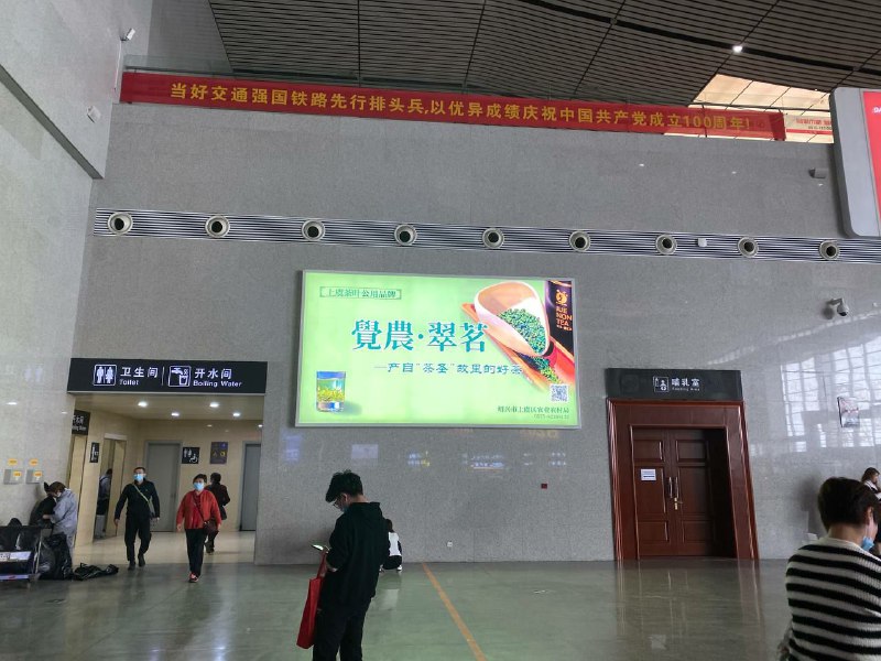 因为在微信发了一句『通商宽衣』就被请去喝茶🍵，他决定成为觉醒农民，公然祈翠🙏🏻🙏🏻🙏🏻