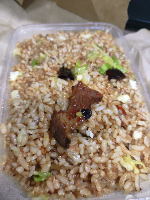 吃个腊肉蛋炒饭By: