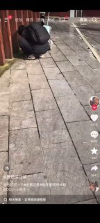 4月23日，湖北。女