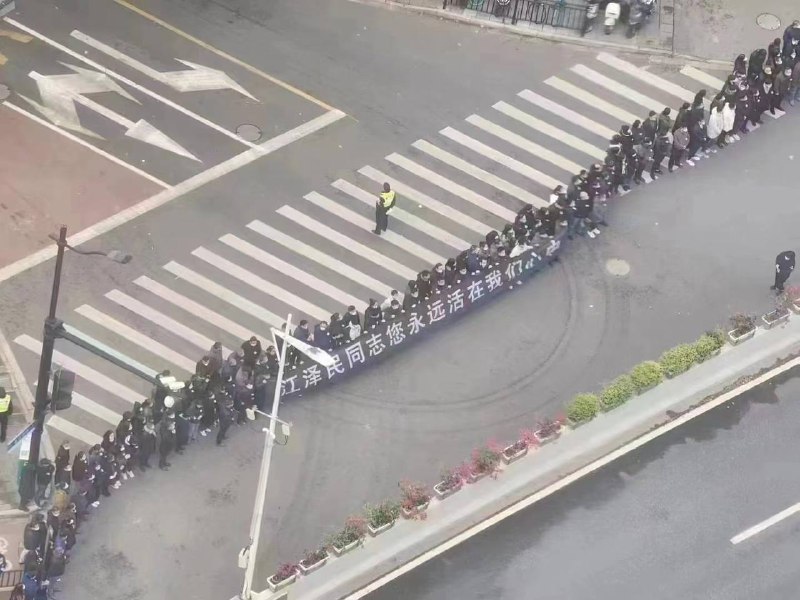 啥时候清华法学院/化工院，北京八一学校，北京101中学能举学长一路走好？（不用查了，都是他母校，不过中学是肄业）By