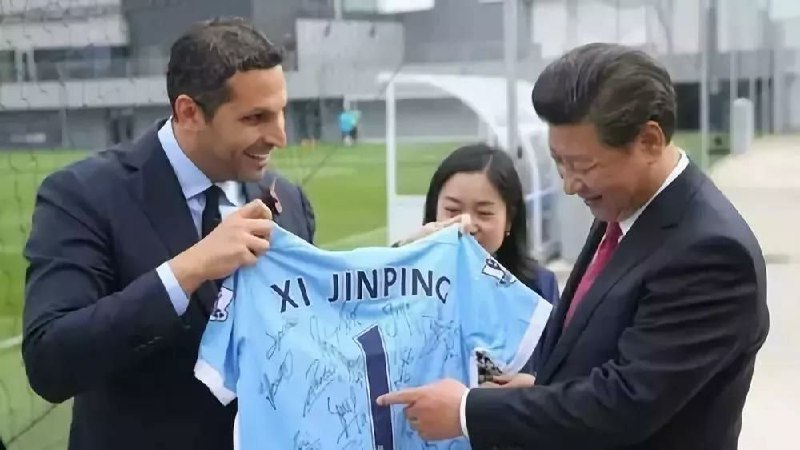 #权威辟谣有法外狂徒疯狂造谣妄称什么『习大大是骚零』，但根据习大大在英国🇬🇧留下的仍未过时无效的历史照片，他明明是1！另外，他也曾生动地描述过当年在梁家河做1的经历