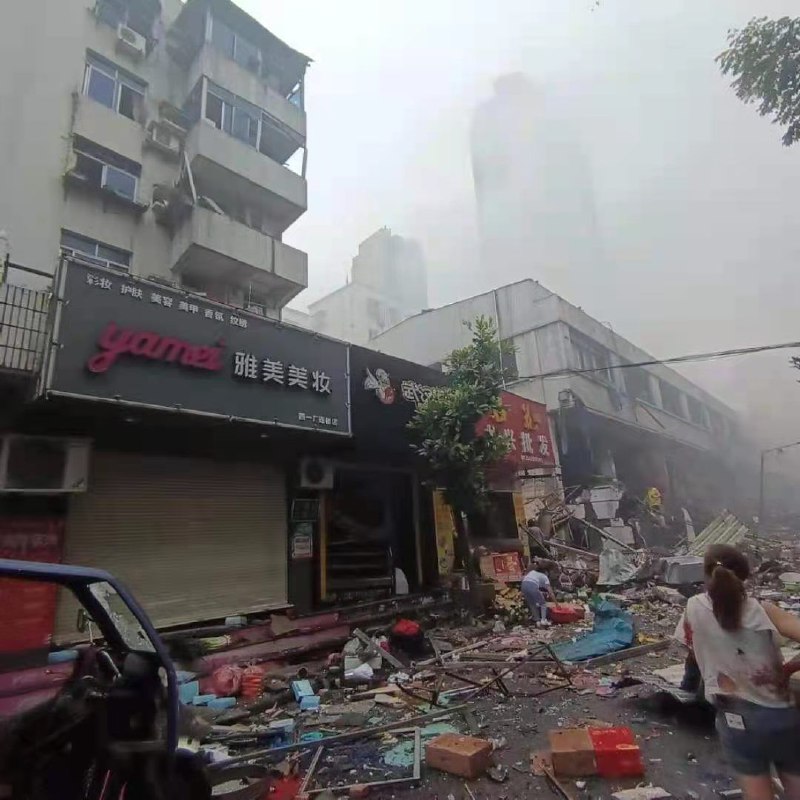 湖北十堰市张湾区艳湖小区在6月13日6时30分发生燃气爆炸，伤亡暂时不明党媒报导预测