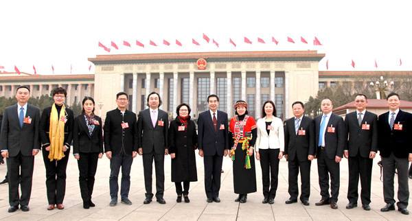 代表含金量分析亞塞拜疆Khankendi代表國會議員1.在同遭佔領的Shusha出生2.由流亡他鄉居民直選台灣省人大1.不知有沒有去過台灣2.陛下挑的By