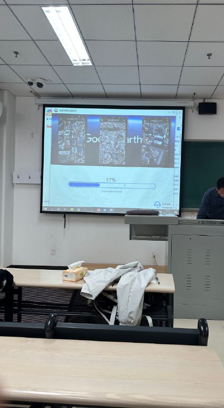 中国某大学老师的安装场景By