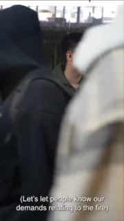 反中亂港的中文翻譯是