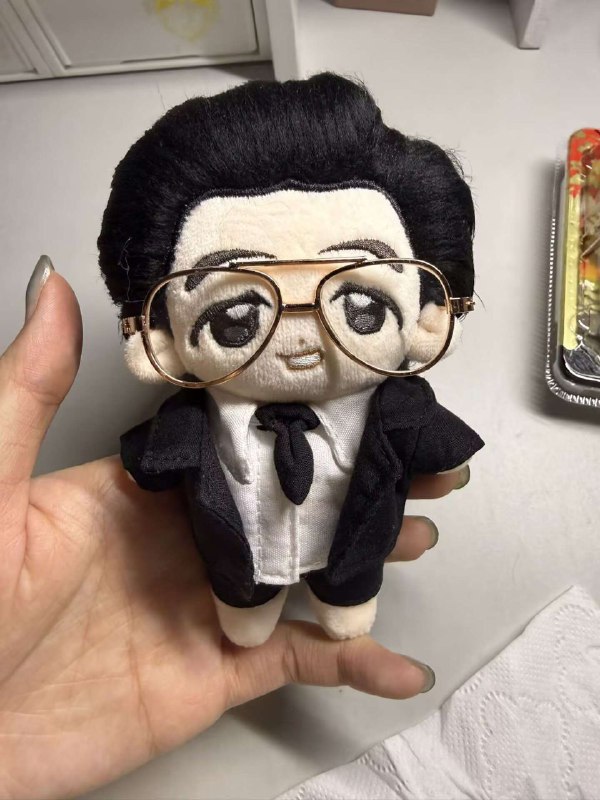 他是谁🕶️ 匿名投稿