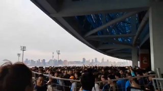 🥹墙国足球终于跟国际一流水平接轨👏5月4日，第二级别中甲联赛，大连英博和广州队双方从球员到球迷，从场内到场外爆发了大规模骚乱！现场黑皮都快拦不住了，武德充沛，后生可畏🫡By