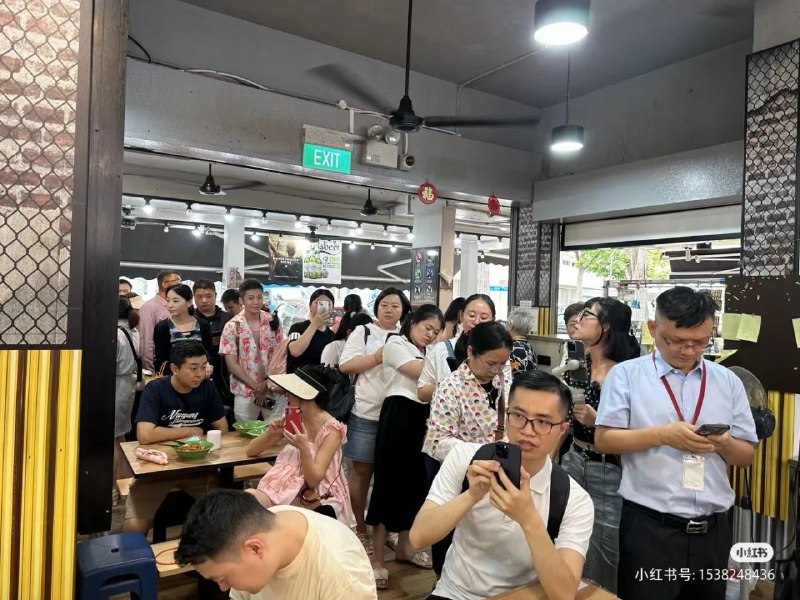新加坡门将挣麻了By