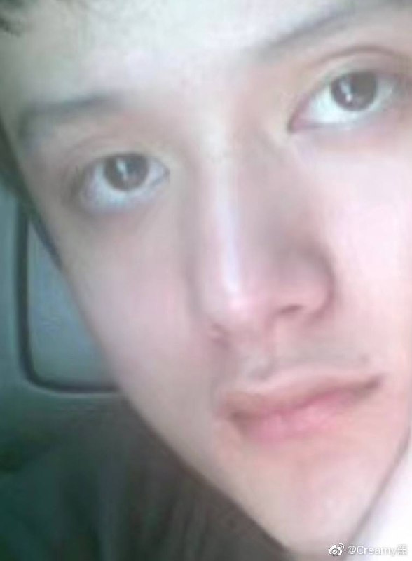 微博大蛆奶蕉在推特搞台独说台湾正式名称是中华民国投稿By