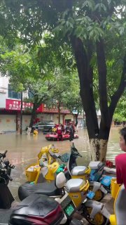 摆拍还是不能少，要让