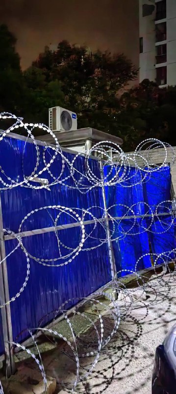 10月10日武汉黄陂自治区！最硬核隔离小区门！不架个机关枪可惜了