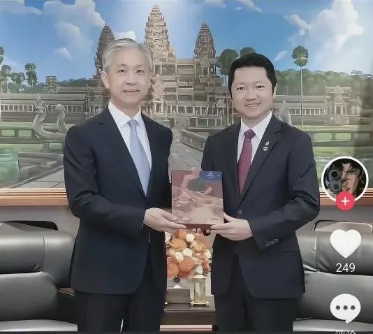 推特投稿短篇讽喻小说《狮驼岭见闻》我这次路过狮驼岭，本以为只是个荒山，顶多有几个土匪，没想到走进去才知道，那里头竟住着四万七千个小妖