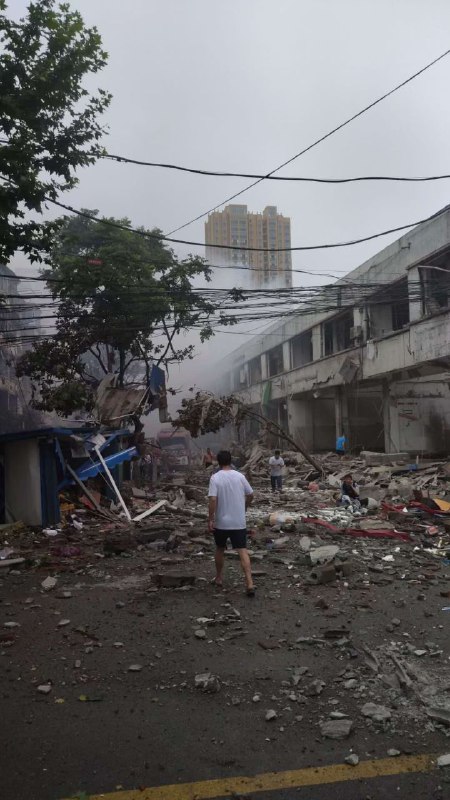 湖北十堰市张湾区艳湖小区在6月13日6时30分发生燃气爆炸，伤亡暂时不明党媒报导预测