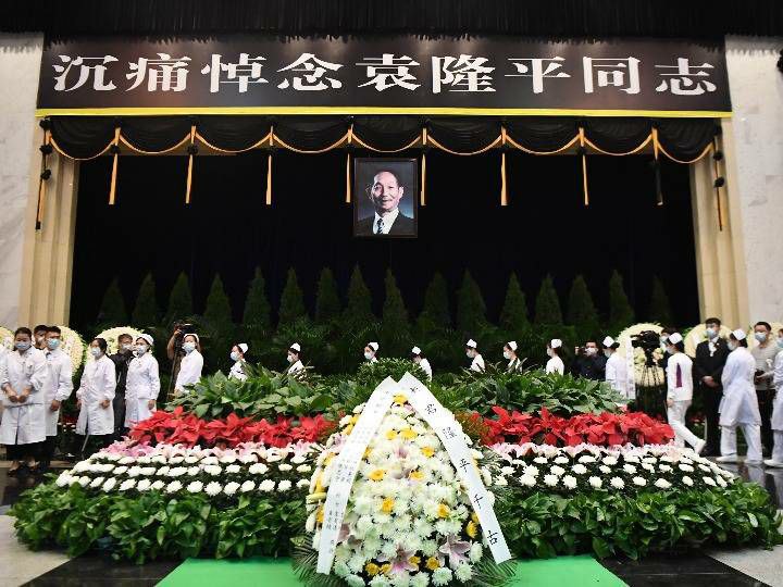 中国🇨🇳共产党是世界上最无私的政党，理由如下