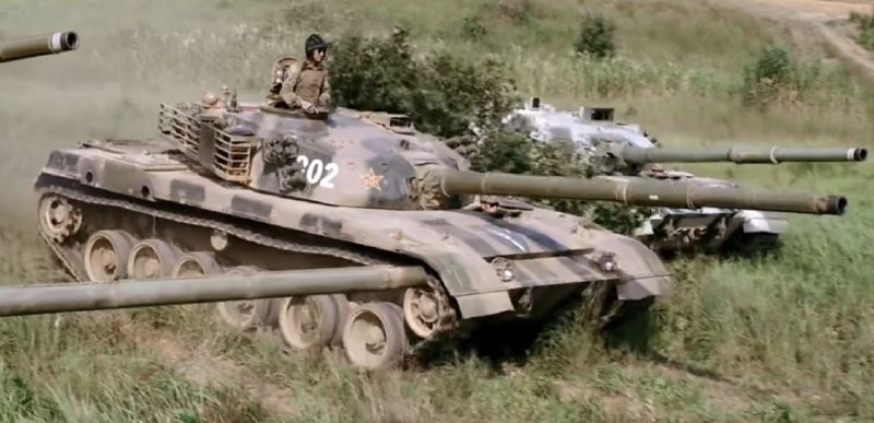 只是截了几张《战狼1》的剧照，没别的意思