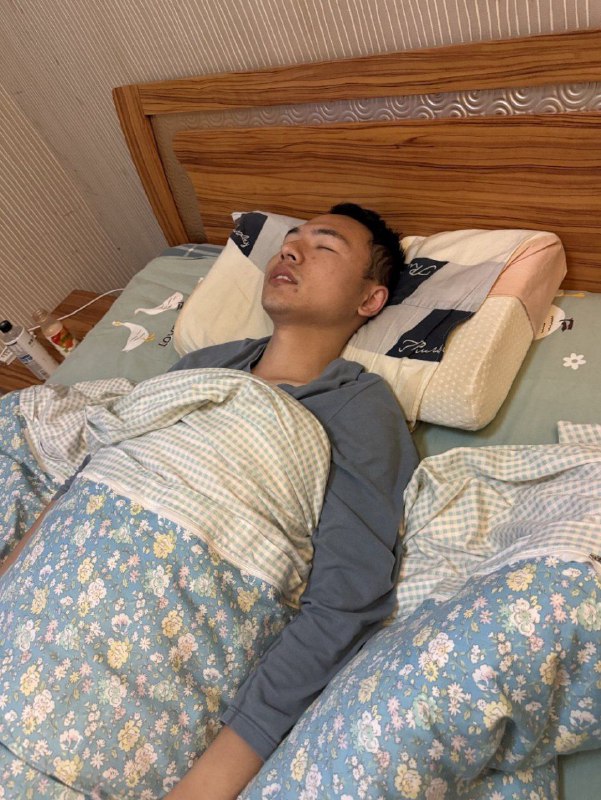 突发：民主斗士户晨风