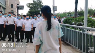 女储户拿药被黑社会阻拦By