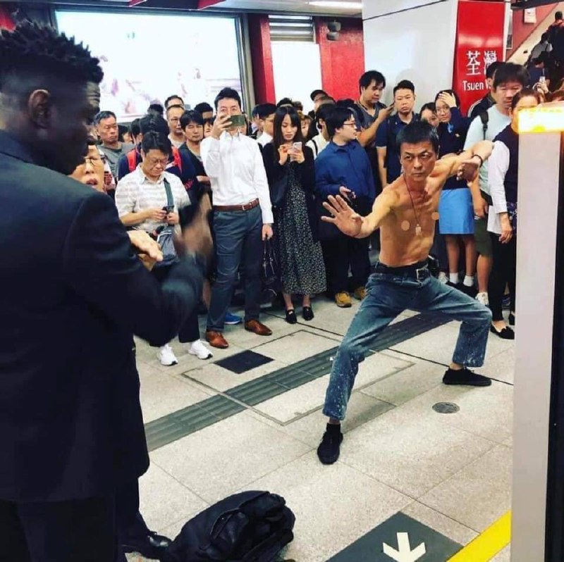 呼叫吴京就是支持习近平呼叫吴京就是支持习近平