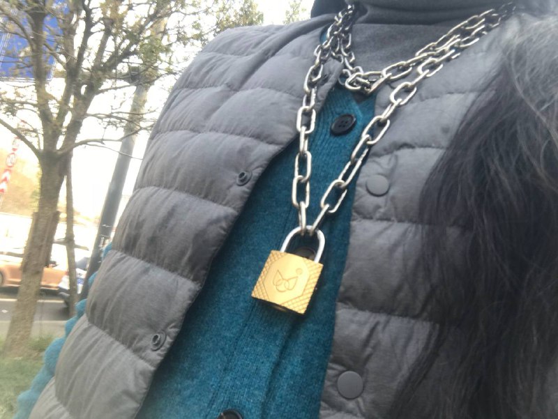 什么狂人#中指革命By