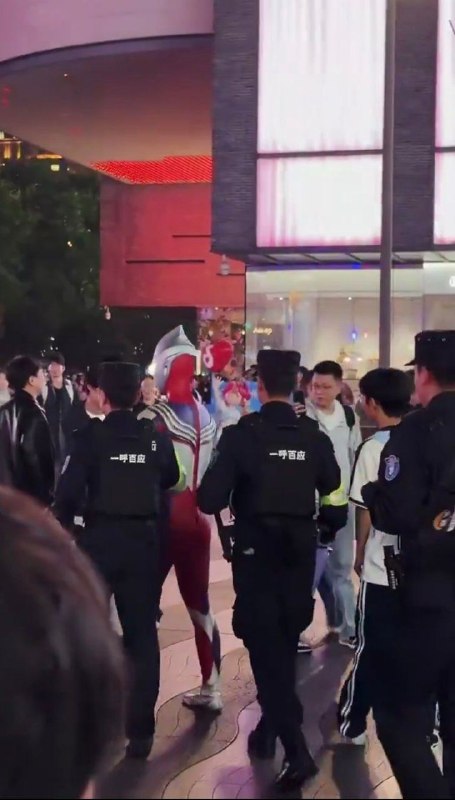 万圣节前一晚，杭州上