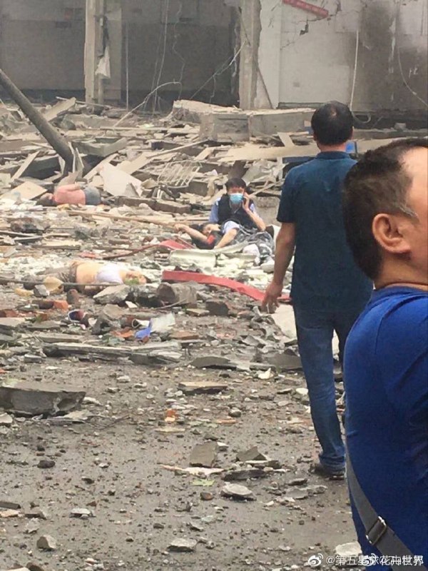 这样肉眼可见伤亡如此严重的事故只值得热搜排名第17，远不及河南卫视杀疯了重要！#中国人的命也是命吗？！这样肉眼可见伤亡如此严重的事故只值得热搜排名第17，远不及河南卫视杀疯了重要！#中国人的命也是命吗？！