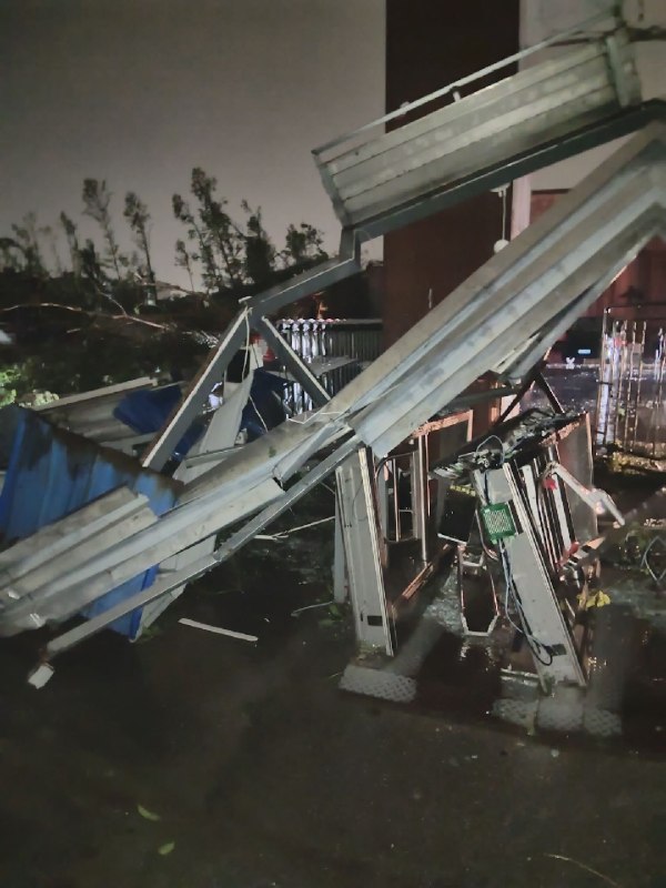 湖北黄冈台风 亡国之兆😎 匿名投稿湖北黄冈台风 亡国之兆😎 匿名投稿