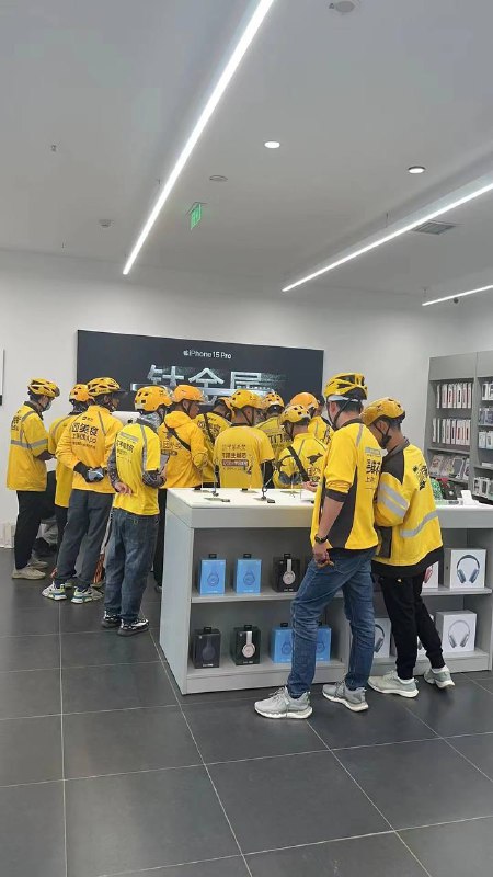 这不是传说中的“远远落后”吗？By