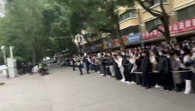 老百姓在中共军警暴力镇压下，没什么实质权力