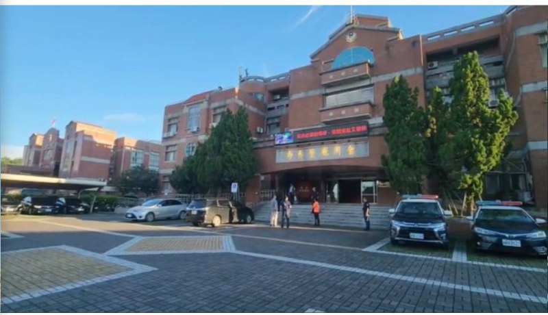 福建民企“中利科技”6月8日飞无人机到金门抛洒传单，并在抖音直播，称是端午节“给湾湾部队送温暖”