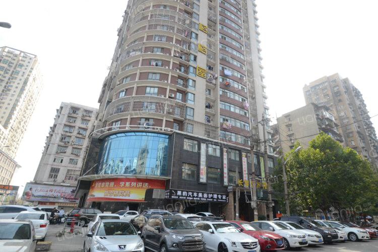 武汉格格屋小区红色“对联”鉴赏风声 , 雨声 , 庶民声 , 声声不闻 美事 , 外事 , 动物事 , 事事关心武汉格格屋小区红色“对联”鉴赏风声 , 雨声 , 庶民声 , 声声不闻 美事 , 外事 , 动物事 , 事事关心